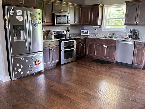 2nd image of 110 Saddlebrook Dr