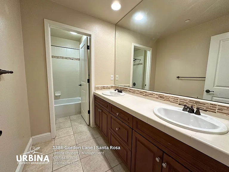 1386 Gordon Ln — Photo 22