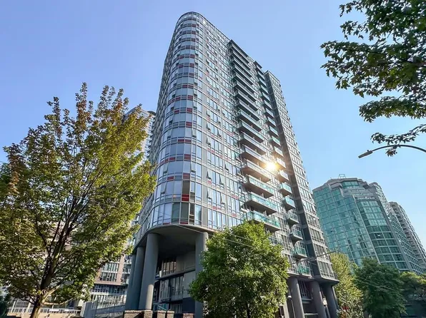 788 Hamilton St #1903, Vancouver, BC V6B 0E9