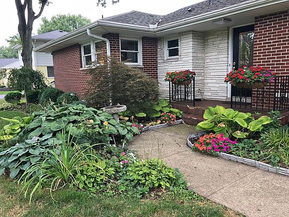 2nd image of 475 Jenny Ln