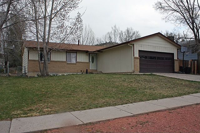 Quiet street 3BR-2Ba