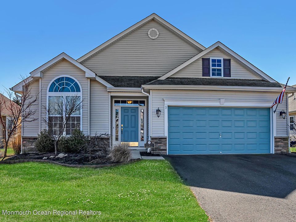 1st image of 3 Woodview Dr