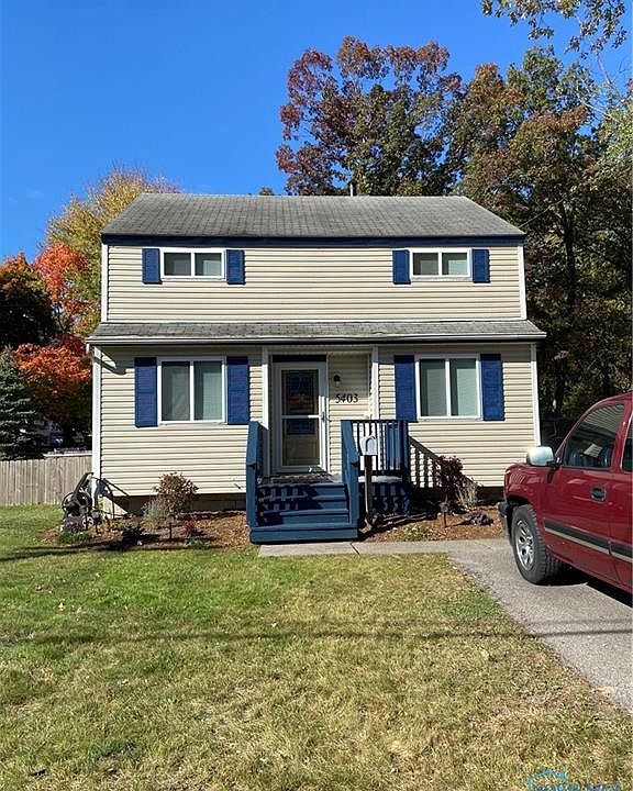1st image of 5403 Clover Ln