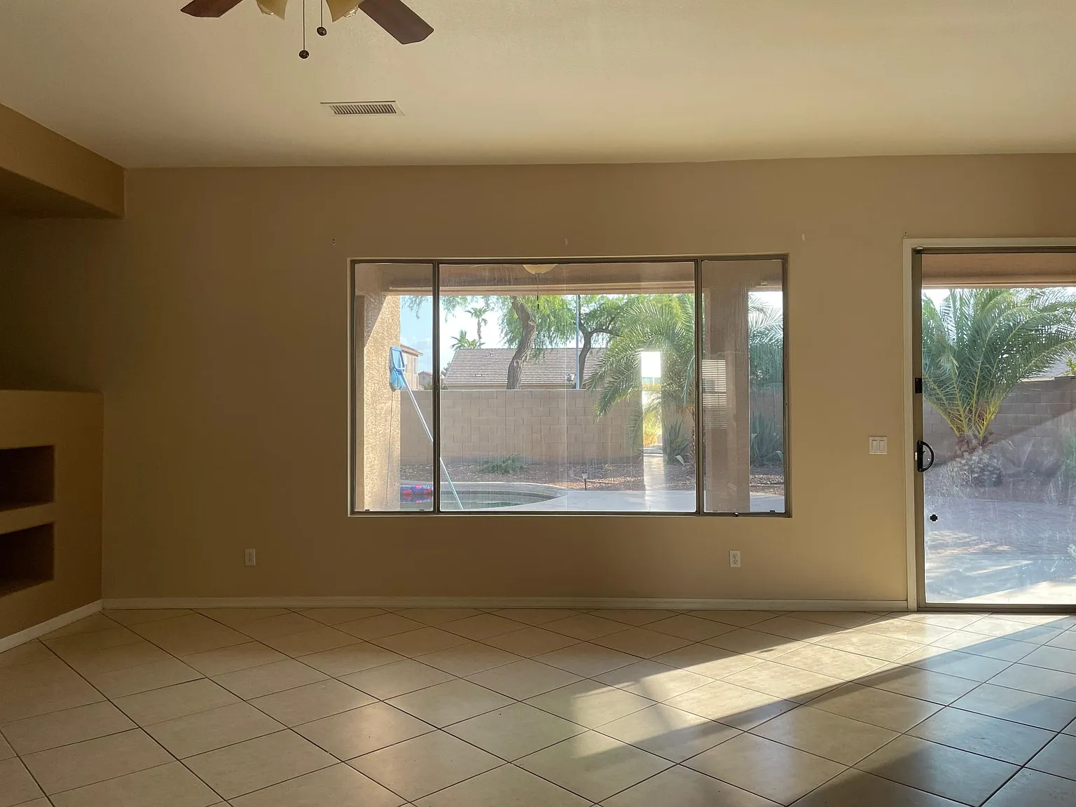 4 bed, 2511 sqft, $3,200 — Photo 3
