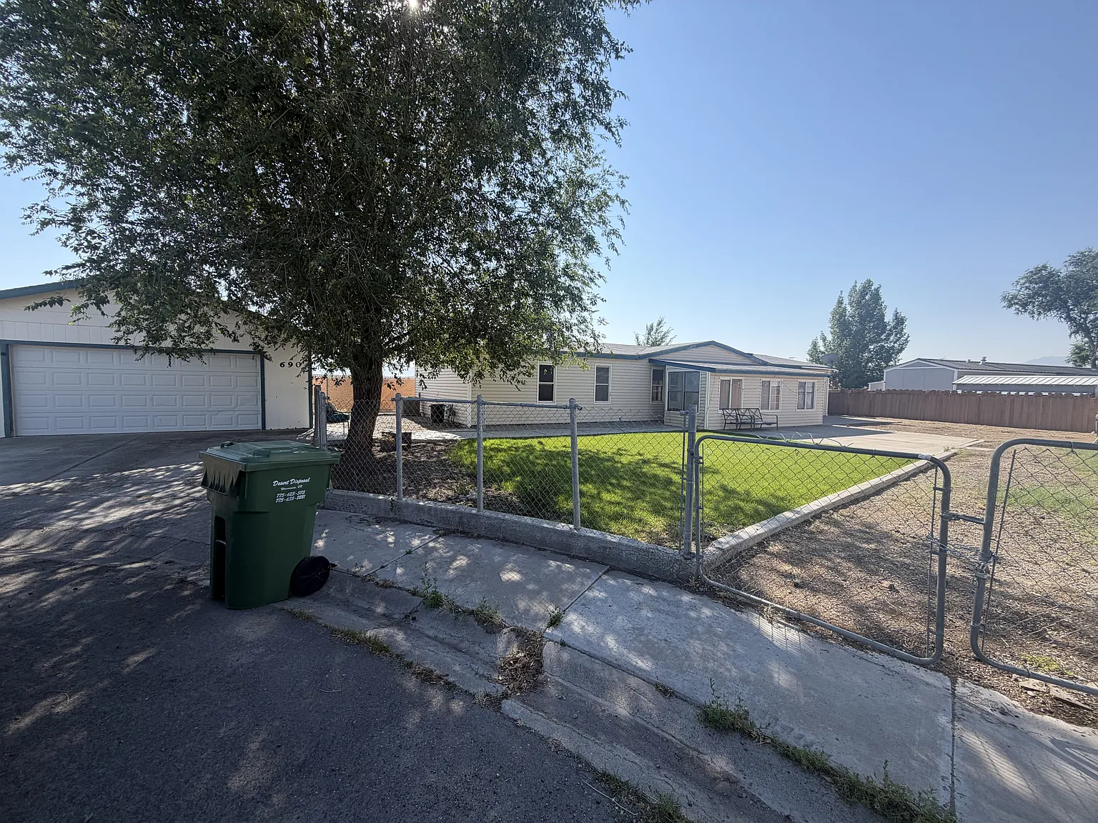690 Maple Court - 1 — Photo 1