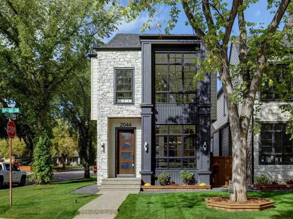 2044 S 56th Ave SW, Calgary, AB T3E 1M8