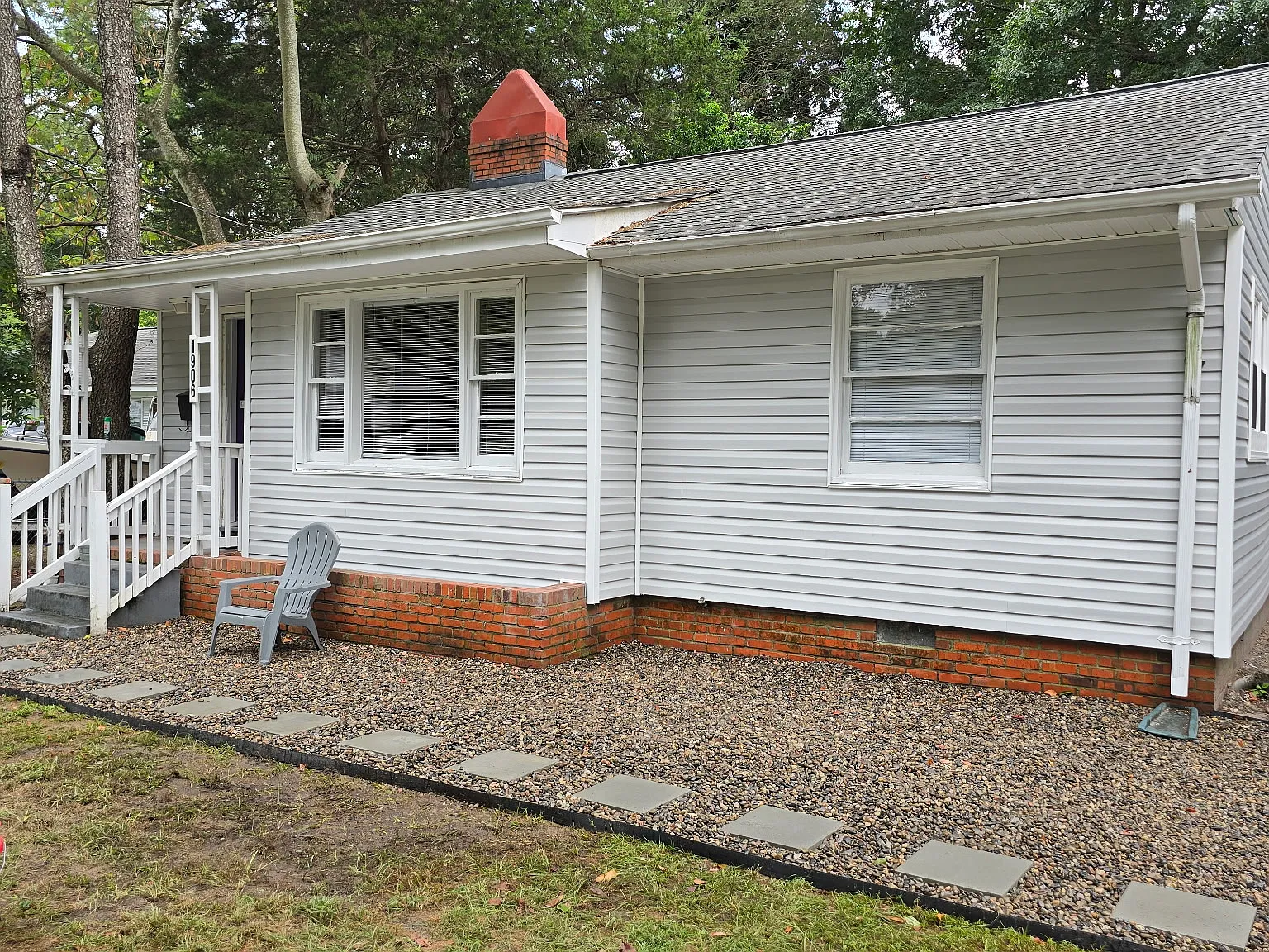 3 bed, 1700 sqft, $2,100 — Photo 2
