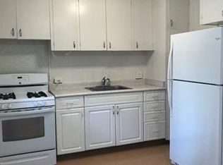 2745B Booth Rd, Honolulu, HI 96813