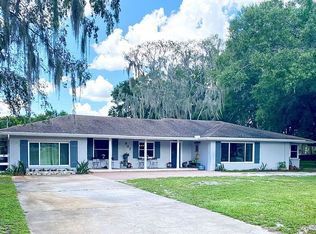 907 Crenshaw Lake Rd, Lutz, FL 33548