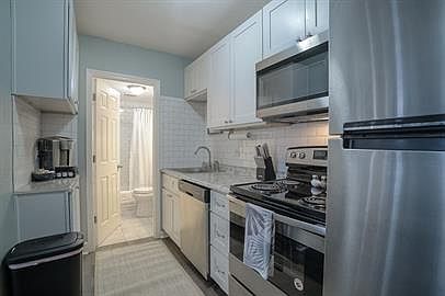 1st image of 3809 Mercier St #102