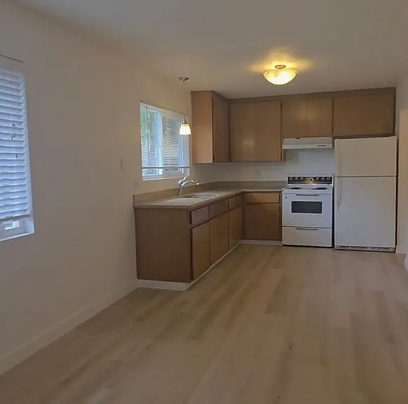 415 & 417 N Kentucky St — Photo 27