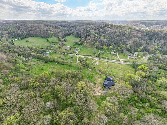 5th image of 8415 W Sheepneck Rd