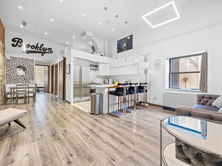205 E 16th St #4C — Photo 11