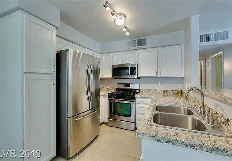 3035 Casey Dr #204 — Photo 2