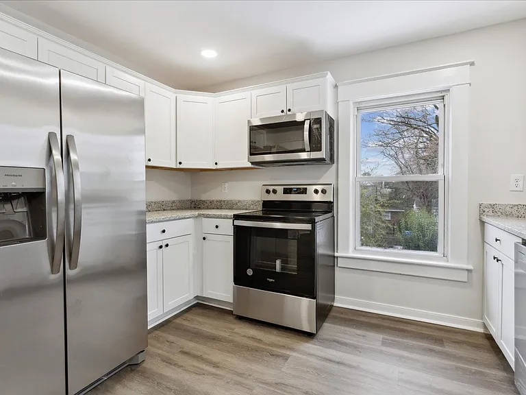 1307 Holly Ave #A — Photo 12