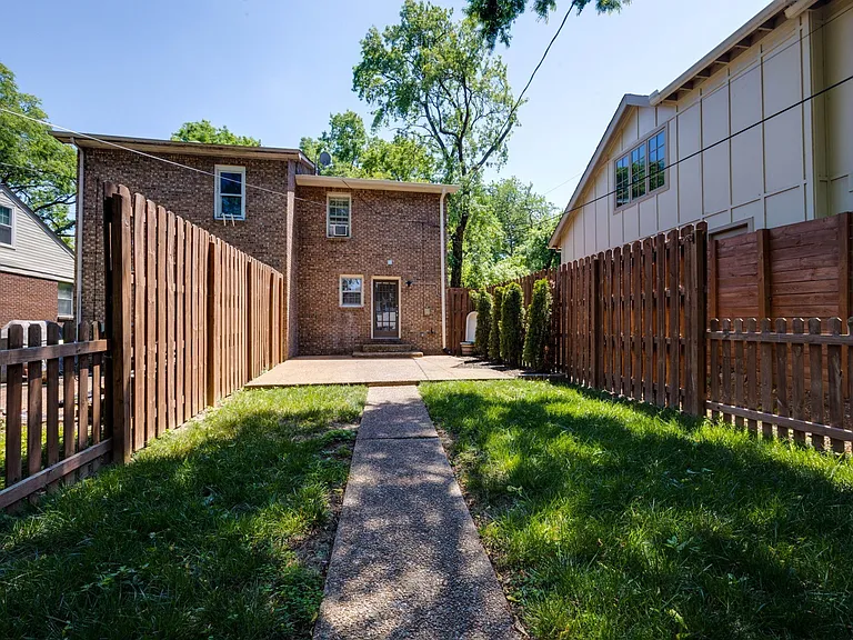 2604 Belcourt Ave #B — Photo 27