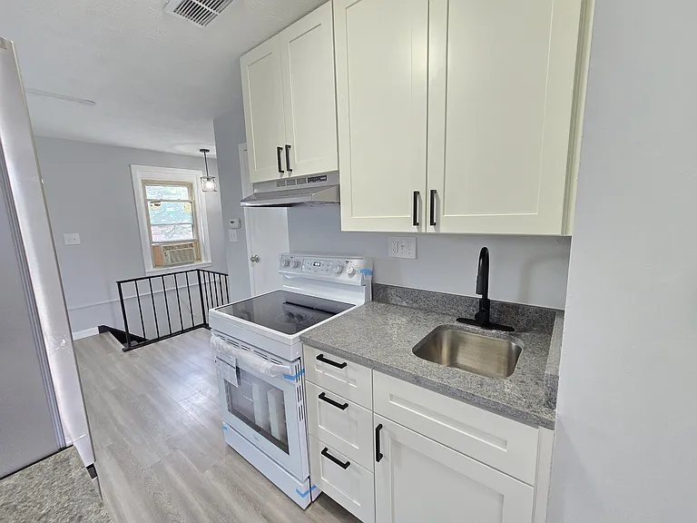 1906 Monongahela Ave #4 — Photo 9
