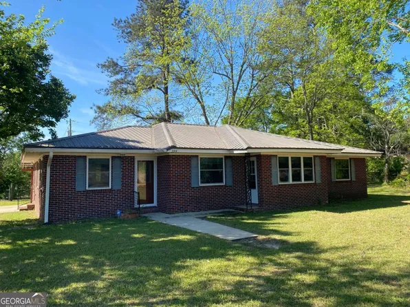 394 Thompson Ln, Statesboro, GA 30458