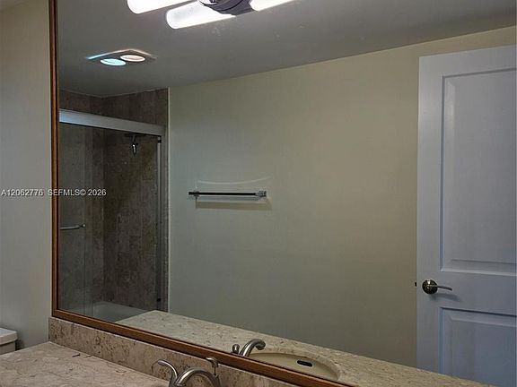 4th image of 1800 NE 114th St APT 911