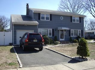 14 Rutgers Ln, Middlesex, NJ 08846