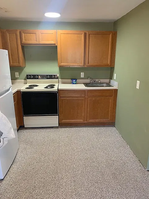 554 W Williams St — Photo 4