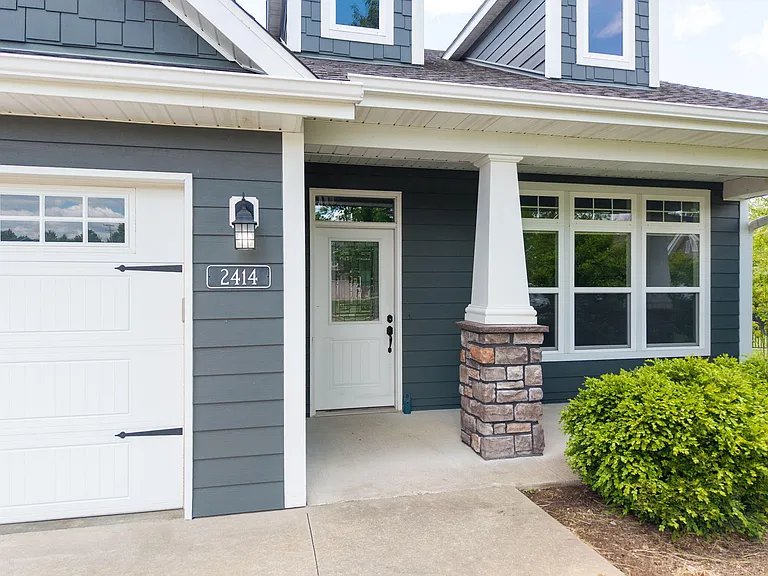 2414 Nottoway Dr — Photo 3