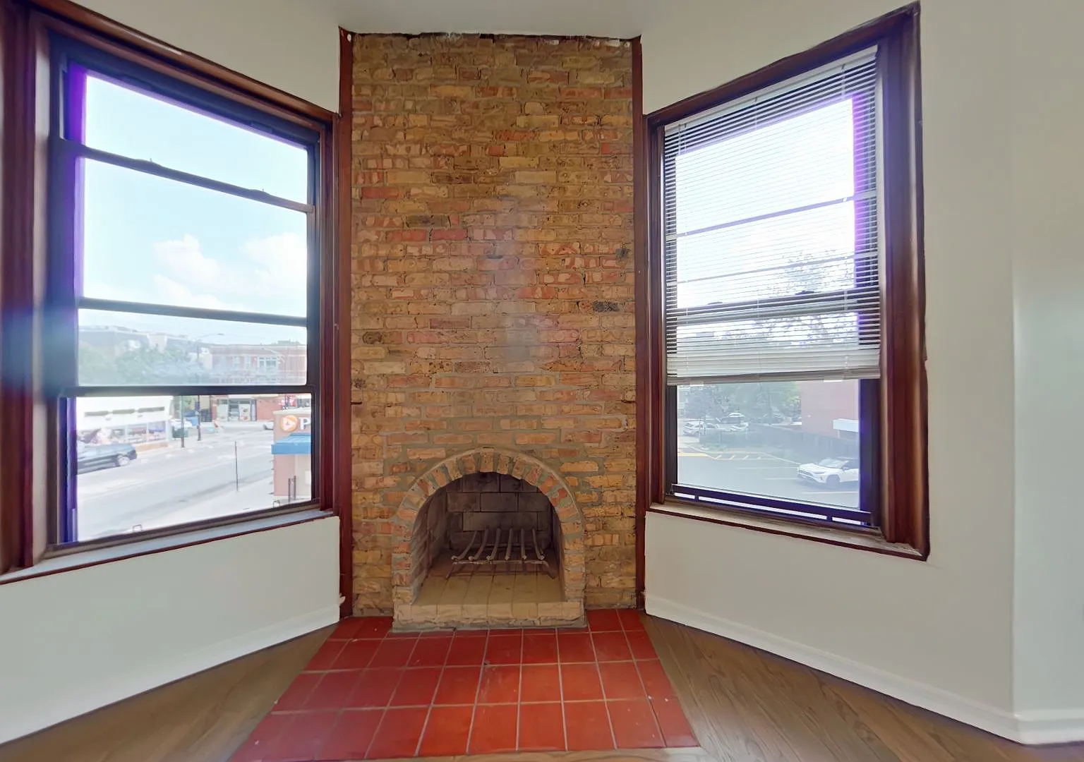 2612 Halsted — Photo 4