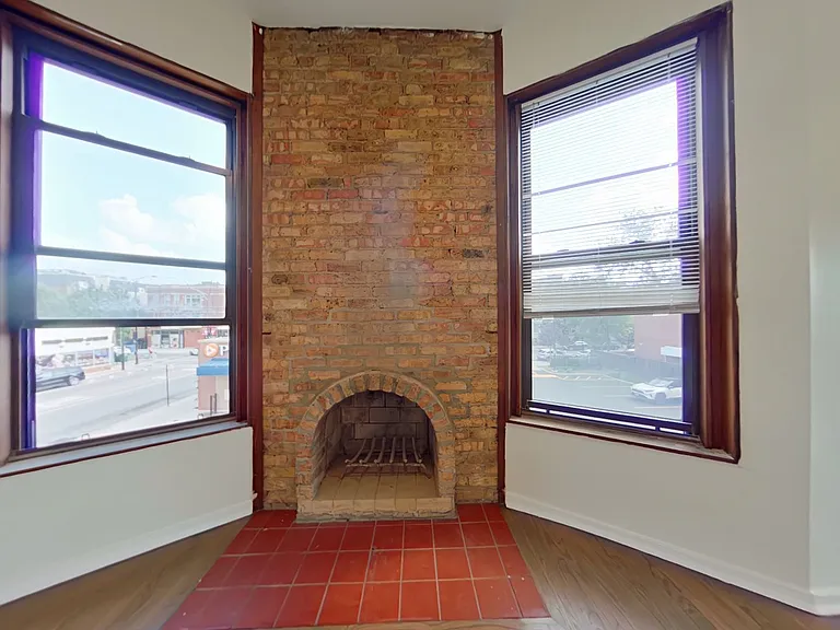 2612 Halsted — Photo 5