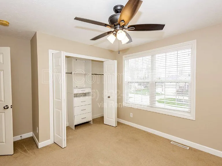 8240 Talbot Cir — Photo 25