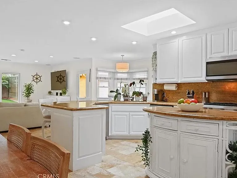 3706 S Meyler St — Photo 9