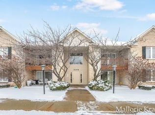 3170 W Crystal Waters Dr UNIT 2, Holland, MI 49424