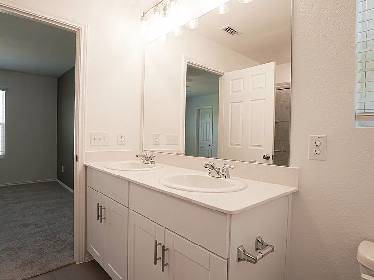 2043 Pleasant Knoll Cir — Photo 5