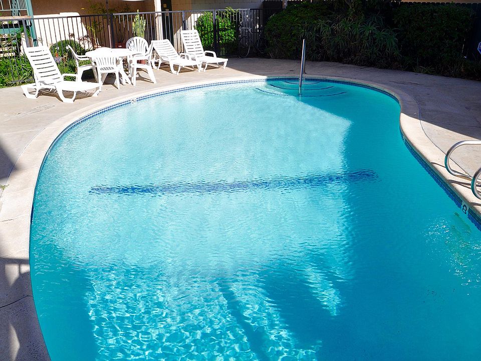 2nd image of 15130 S Raymond Ave #303