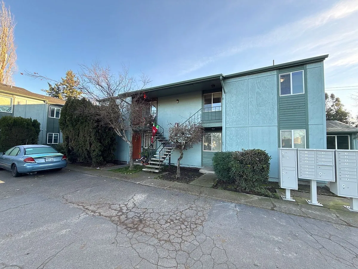 Building Photo - 4135 State St #16