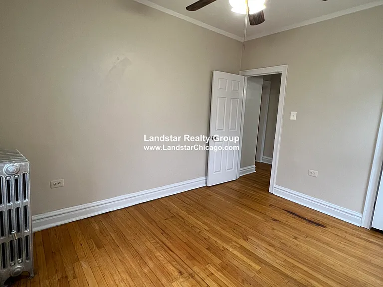 4937 N Whipple St #2W — Photo 10