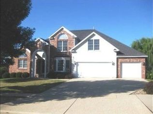 7 Turtleback Ct, Bloomington, IL 61705