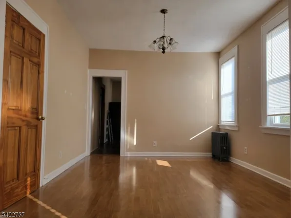 138 Union Ave, Linden, NJ 07036