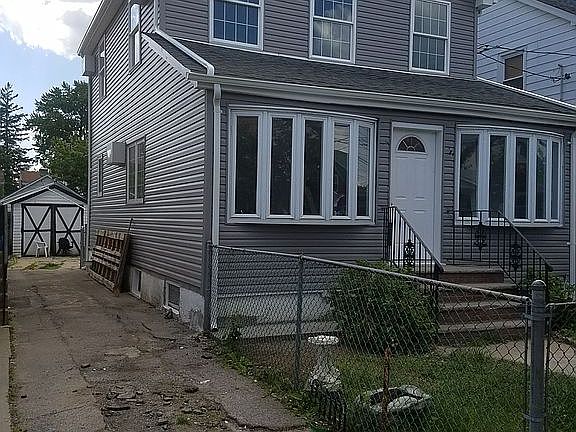 2nd image of 9426 214th St