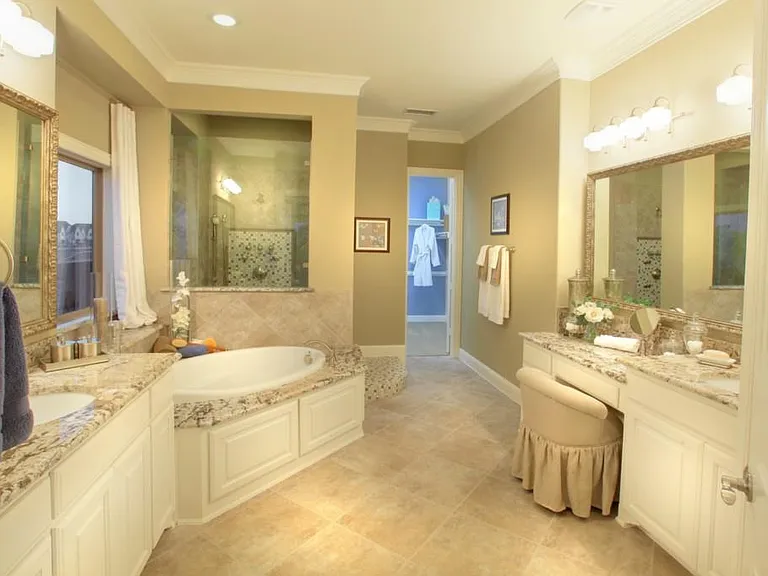 814 Calcot Dr — Photo 12