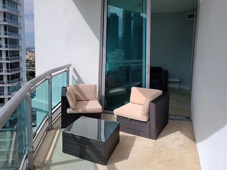 361 S Miami Ave — Photo 38