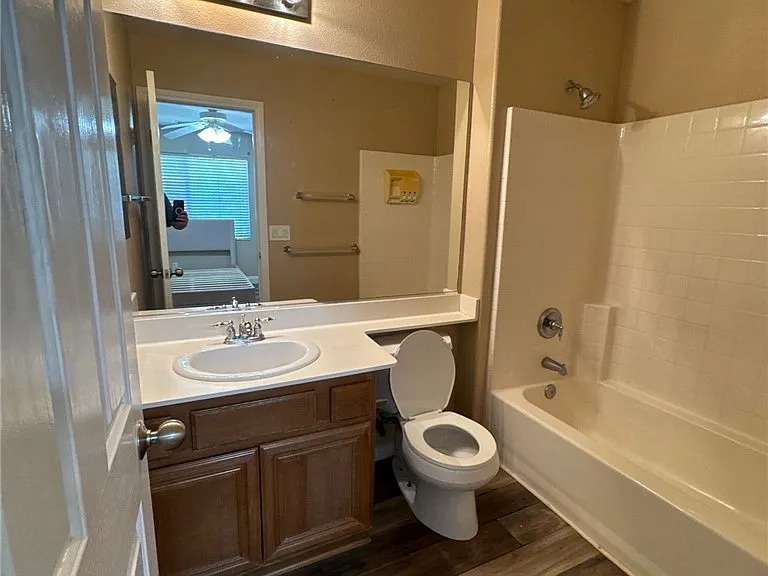 32023 Cottage Glen Dr — Photo 16