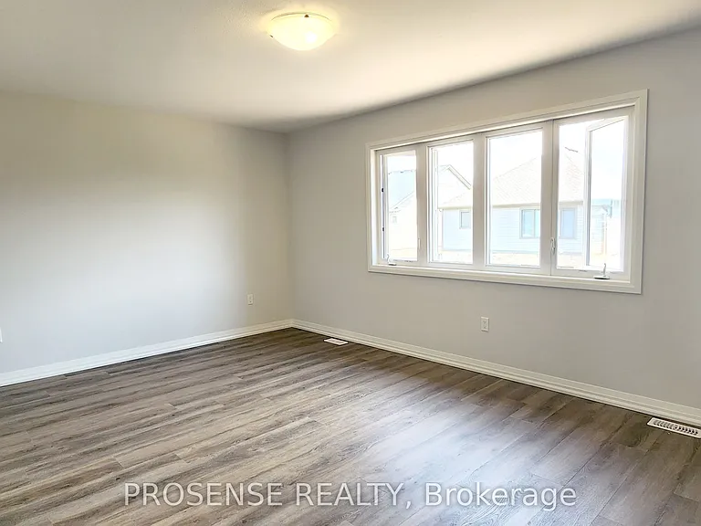 15 Samuel Ave — Photo 16
