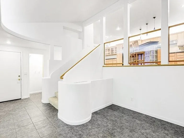 801 Corens Dr — Photo 13