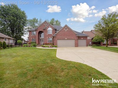 18961 Pine Ln, Macomb, MI, 48042