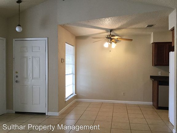 3rd image of 7036 Crosstimbers Ln
