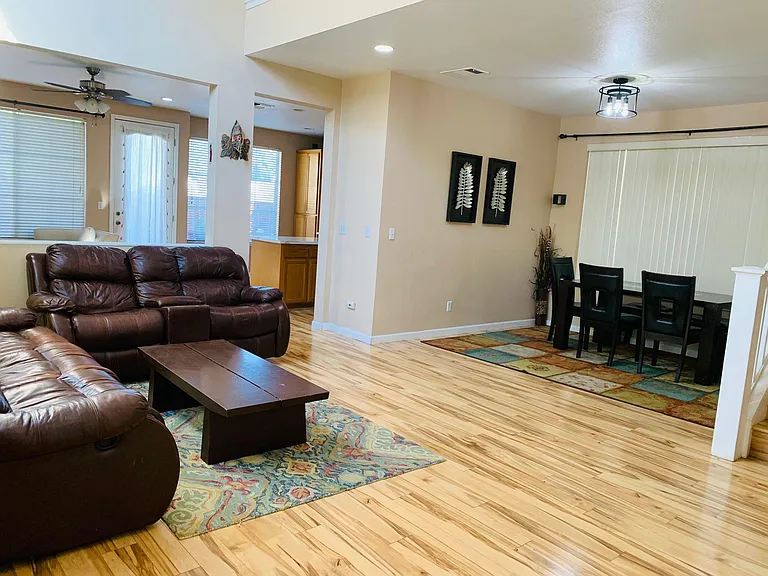 518 Avington Ter — Photo 2