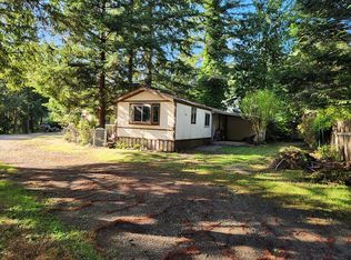 104 Raphael Rd, Reedsport, OR 97467