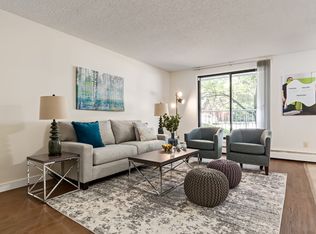 10910 110th St NW #313, Edmonton, AB T5H3E4