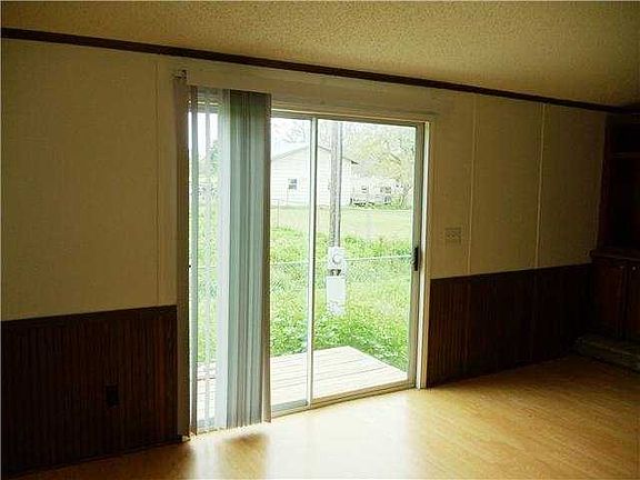 4th image of 234 Lake View Dr Unit A