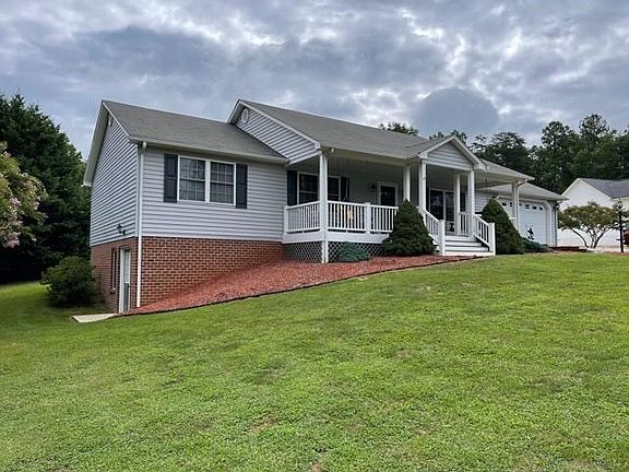 2nd image of 386 Courtland Dr